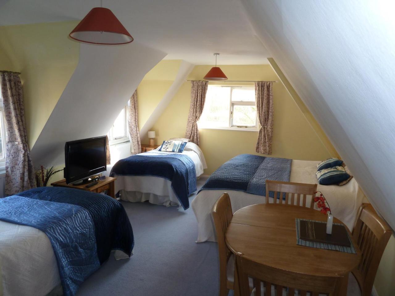 The Willows Guest House Takeley Exterior photo