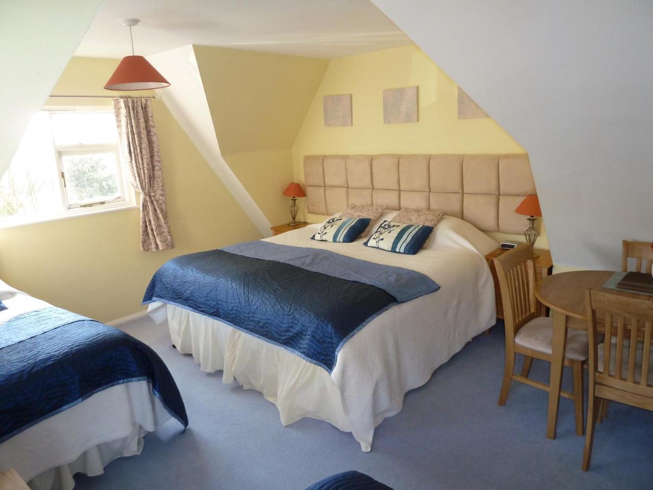 The Willows Guest House Takeley Exterior photo